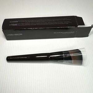 Laura Mercier Real Flawless Foundation Makeup Brush New In Box